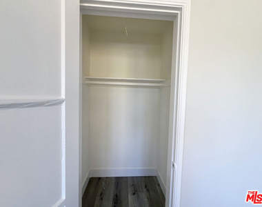 254 E Lanzit Avenue - Photo Thumbnail 13