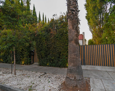 1019 N Orange Grove Avenue - Photo Thumbnail 34