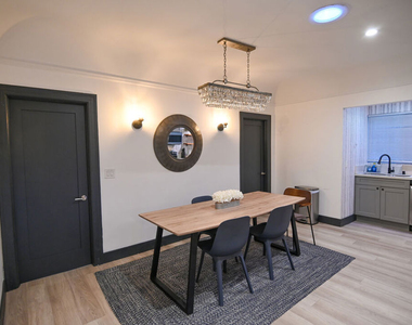 1019 N Orange Grove Avenue - Photo Thumbnail 8