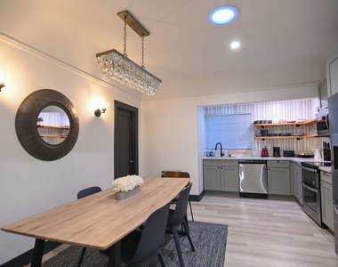 1019 N Orange Grove Avenue - Photo Thumbnail 10