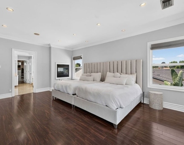 5230 Teesdale Avenue - Photo Thumbnail 8