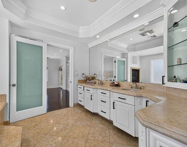 5230 Teesdale Avenue - Photo Thumbnail 10