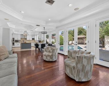 5230 Teesdale Avenue - Photo Thumbnail 6