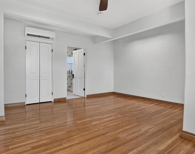 9001 Lloyd Pl - Photo Thumbnail 21
