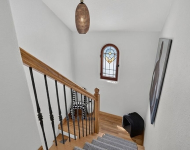 9001 Lloyd Pl - Photo Thumbnail 17