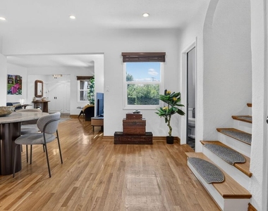 9001 Lloyd Pl - Photo Thumbnail 8