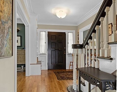 379 N Ridgewood Place - Photo Thumbnail 17
