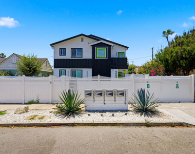 5855 Vineland Avenue - Photo Thumbnail 1
