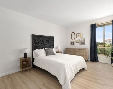 8960 Cynthia Street - Photo Thumbnail 16