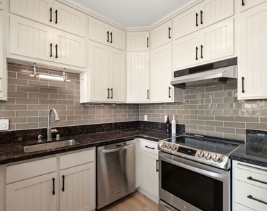8960 Cynthia Street - Photo Thumbnail 1