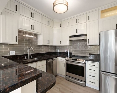 8960 Cynthia Street - Photo Thumbnail 13