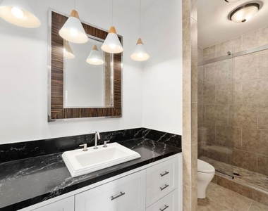 8960 Cynthia Street - Photo Thumbnail 6