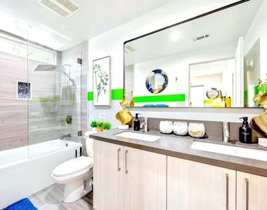 5853 Vineland Avenue - Photo Thumbnail 21