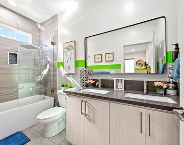 5855 Vineland Avenue - Photo Thumbnail 24