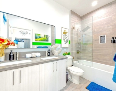 5853 Vineland Avenue - Photo Thumbnail 22