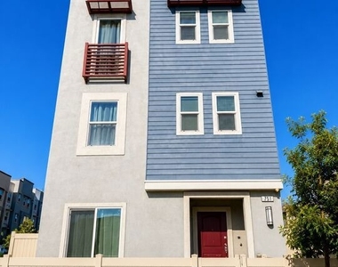 751 Daniel Freeman Circle - Photo Thumbnail 23