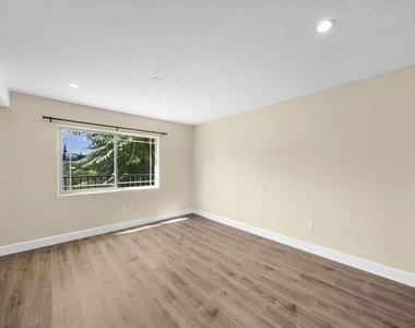 5315 Bellingham Avenue - Photo Thumbnail 20
