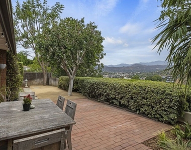 3582 Verdugo Vista Terrace - Photo Thumbnail 29