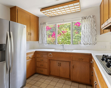 3582 Verdugo Vista Terrace - Photo Thumbnail 19