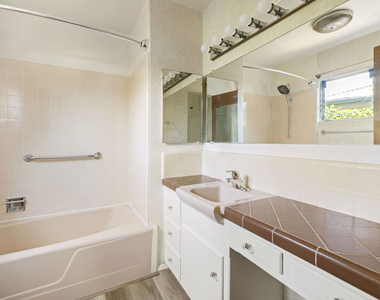 3582 Verdugo Vista Terrace - Photo Thumbnail 24