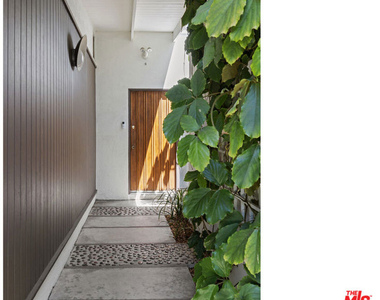 3582 Verdugo Vista Terrace - Photo Thumbnail 2
