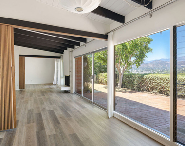 3582 Verdugo Vista Terrace - Photo Thumbnail 14