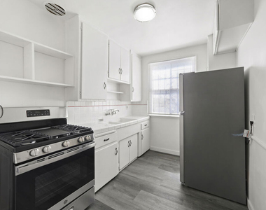 1200 S Citrus Avenue - Photo Thumbnail 11