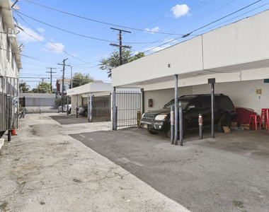 1200 S Citrus Avenue - Photo Thumbnail 20