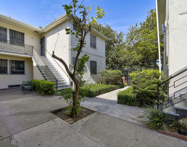 1200 S Citrus Avenue - Photo Thumbnail 4