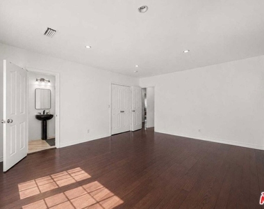 138 N Hamel Drive - Photo Thumbnail 30