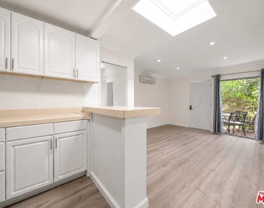 138 N Hamel Drive - Photo Thumbnail 58