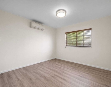 138 N Hamel Drive - Photo Thumbnail 65