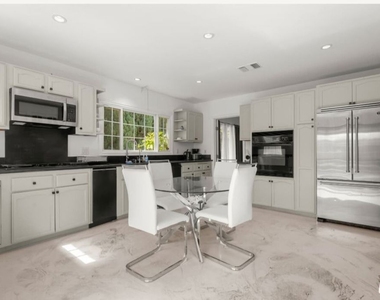 138 N Hamel Drive - Photo Thumbnail 20