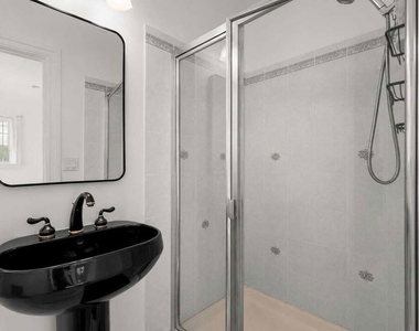 138 N Hamel Drive - Photo Thumbnail 33