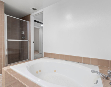 1250 Amherst Avenue - Photo Thumbnail 19