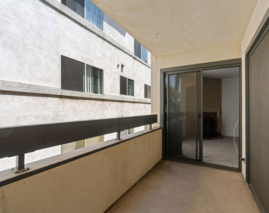 1250 Amherst Avenue - Photo Thumbnail 5