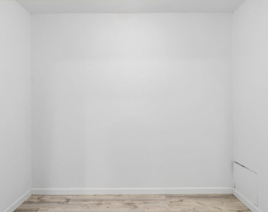 1250 Amherst Avenue - Photo Thumbnail 17