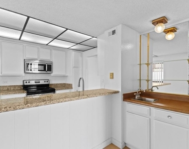 10535 Wilshire Boulevard - Photo Thumbnail 6
