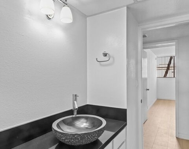 10535 Wilshire Boulevard - Photo Thumbnail 23