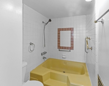 10535 Wilshire Boulevard - Photo Thumbnail 36