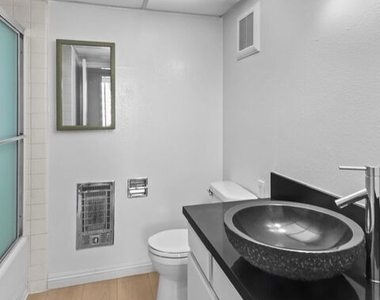 10535 Wilshire Boulevard - Photo Thumbnail 20