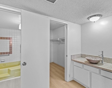 10535 Wilshire Boulevard - Photo Thumbnail 33