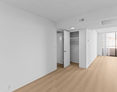 10535 Wilshire Boulevard - Photo Thumbnail 15