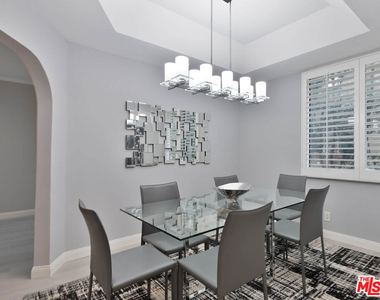 8455 Fountain Avenue - Photo Thumbnail 4