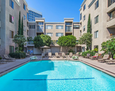8455 Fountain Avenue - Photo Thumbnail 19