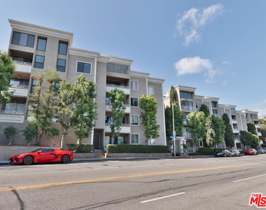 8455 Fountain Avenue - Photo Thumbnail 16