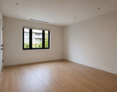 912 N Harper Avenue - Photo Thumbnail 14