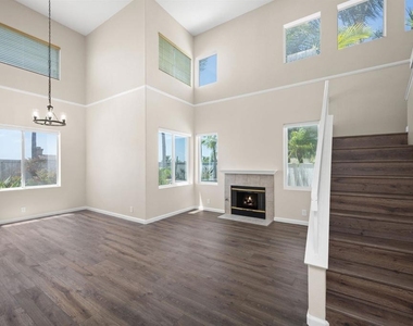 724 Cardona Ave - Photo Thumbnail 3