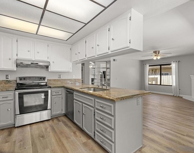8733 Elford Ct - Photo Thumbnail 16