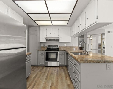 8733 Elford Ct - Photo Thumbnail 15
